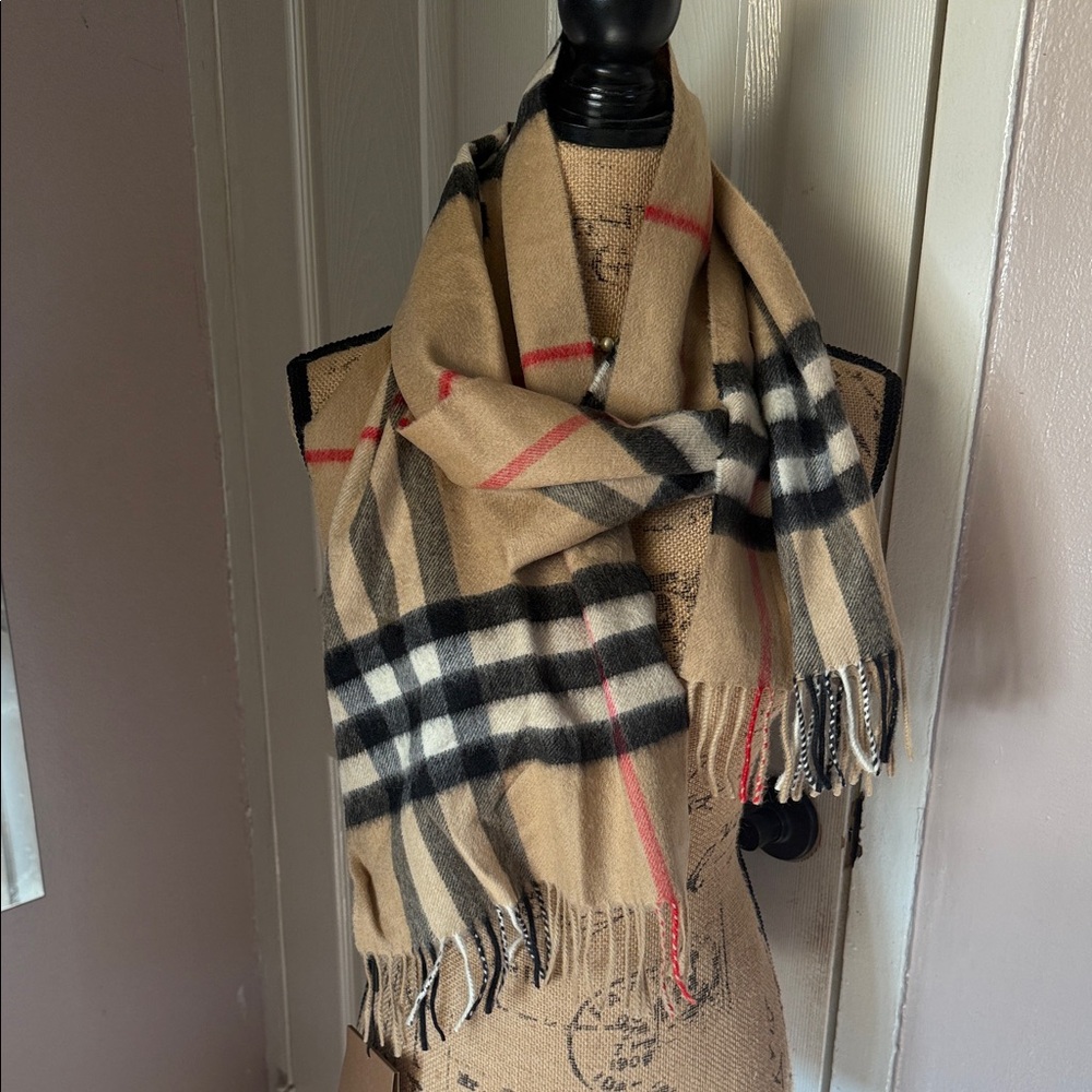 Burberry Beige Checkered Scarf - Picture 1 of 2
